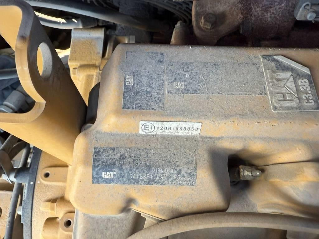 Chargeuse sur pneus CAT 908 H 2