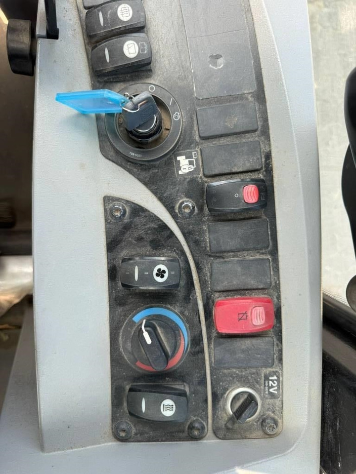 Chargeuse sur pneus CAT 908 H 2