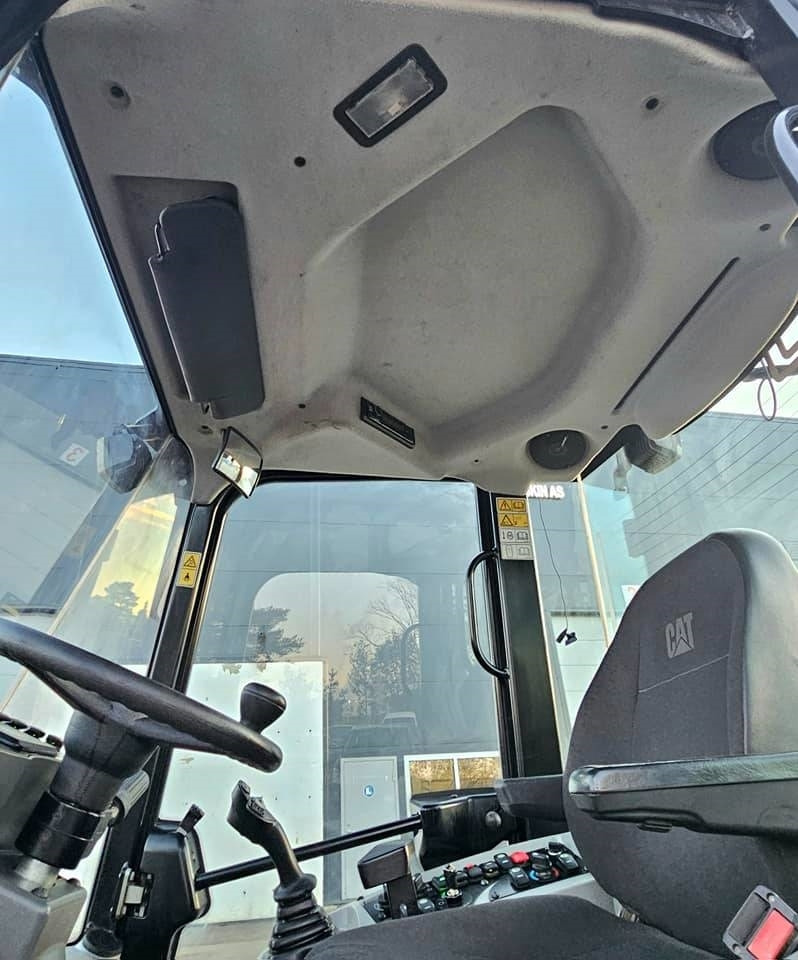 Chargeuse sur pneus CAT 908 H 2