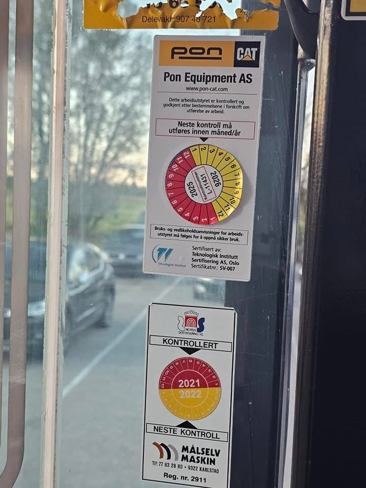 Chargeuse sur pneus CAT 908 H 2