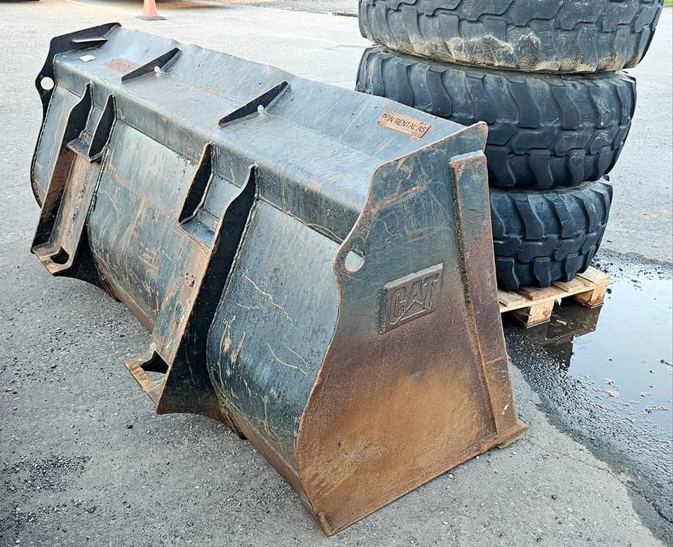 Chargeuse sur pneus CAT 908 H 2