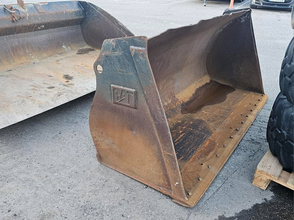 Chargeuse sur pneus CAT 908 H 2