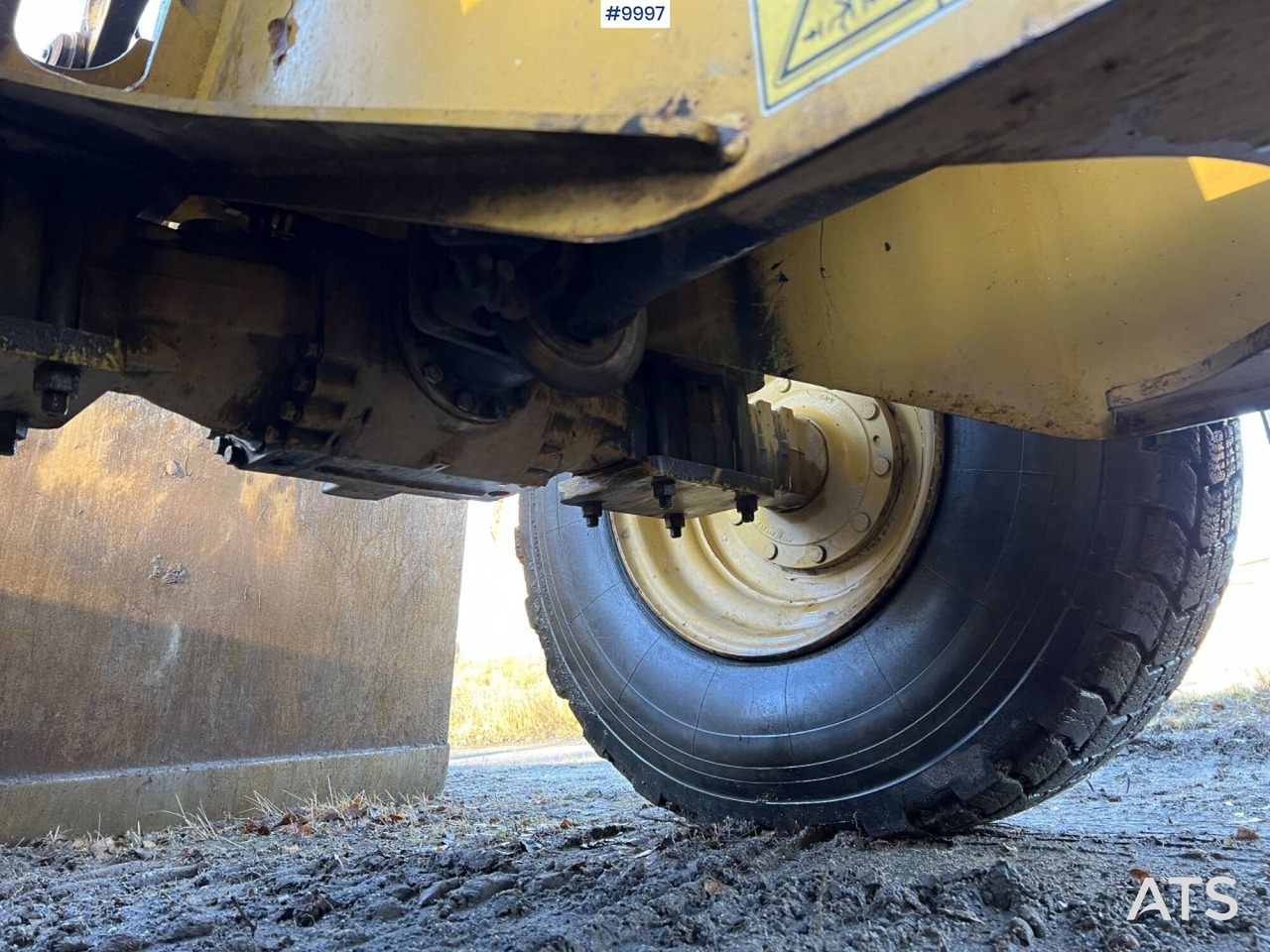 Chargeuse sur pneus CAT 910K Wheel Loader (VIDEO)