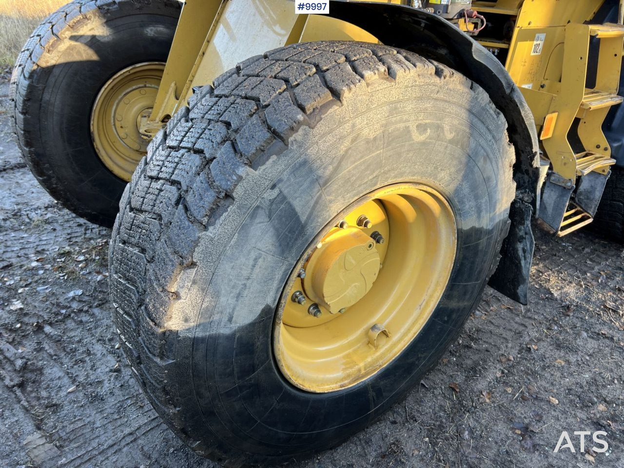 Chargeuse sur pneus CAT 910K Wheel Loader (VIDEO)