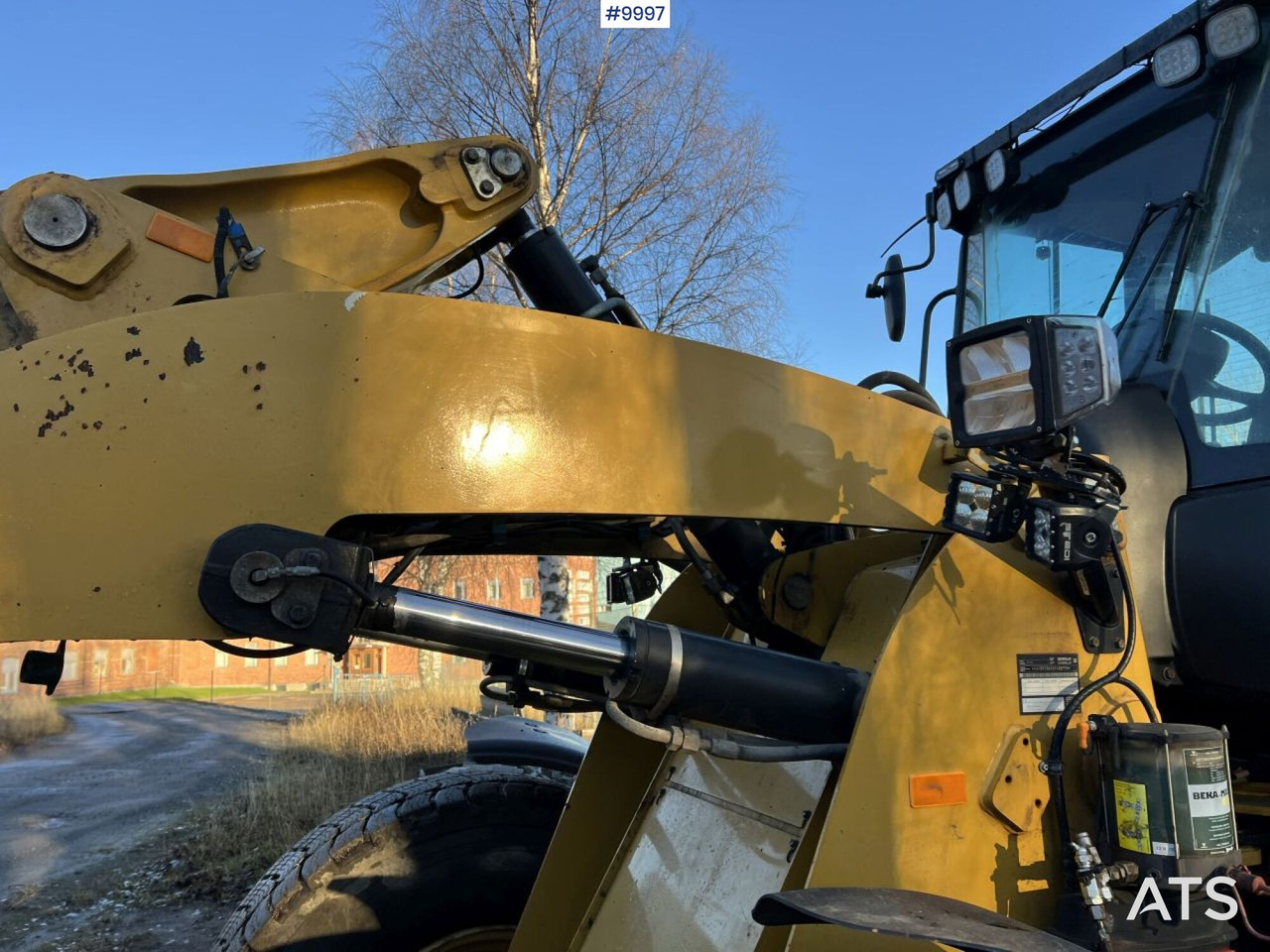 Chargeuse sur pneus CAT 910K Wheel Loader (VIDEO)