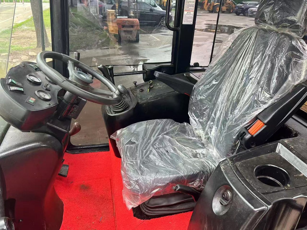 Chargeuse sur pneus CAT 910M