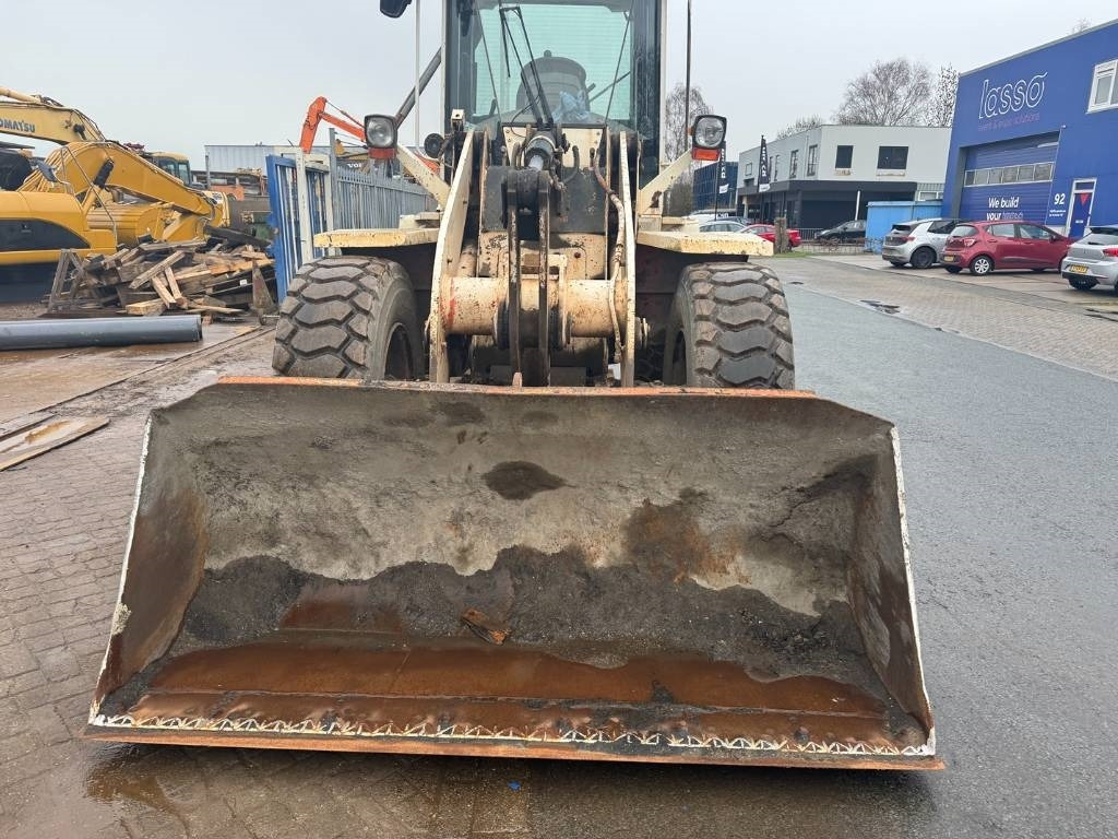 Chargeuse sur pneus CAT 914 G