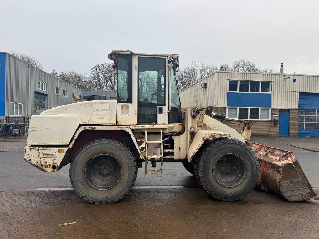 Chargeuse sur pneus CAT 914 G