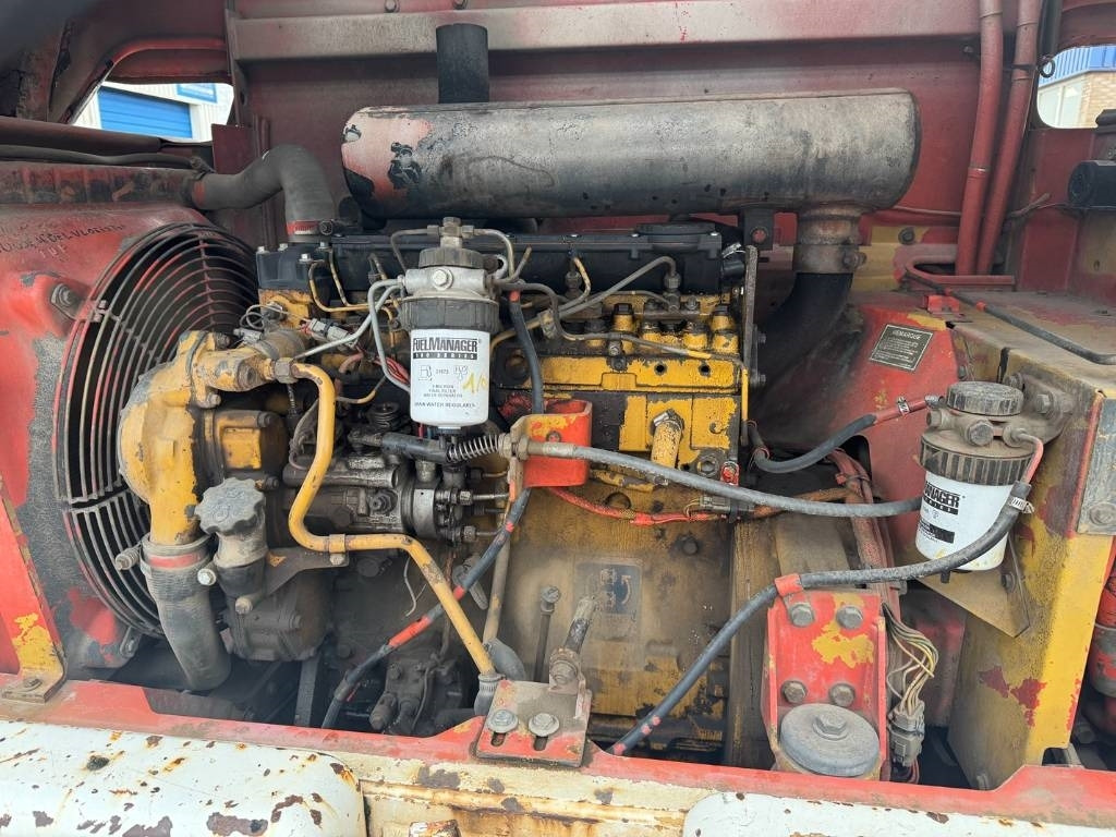 Chargeuse sur pneus CAT 914 G