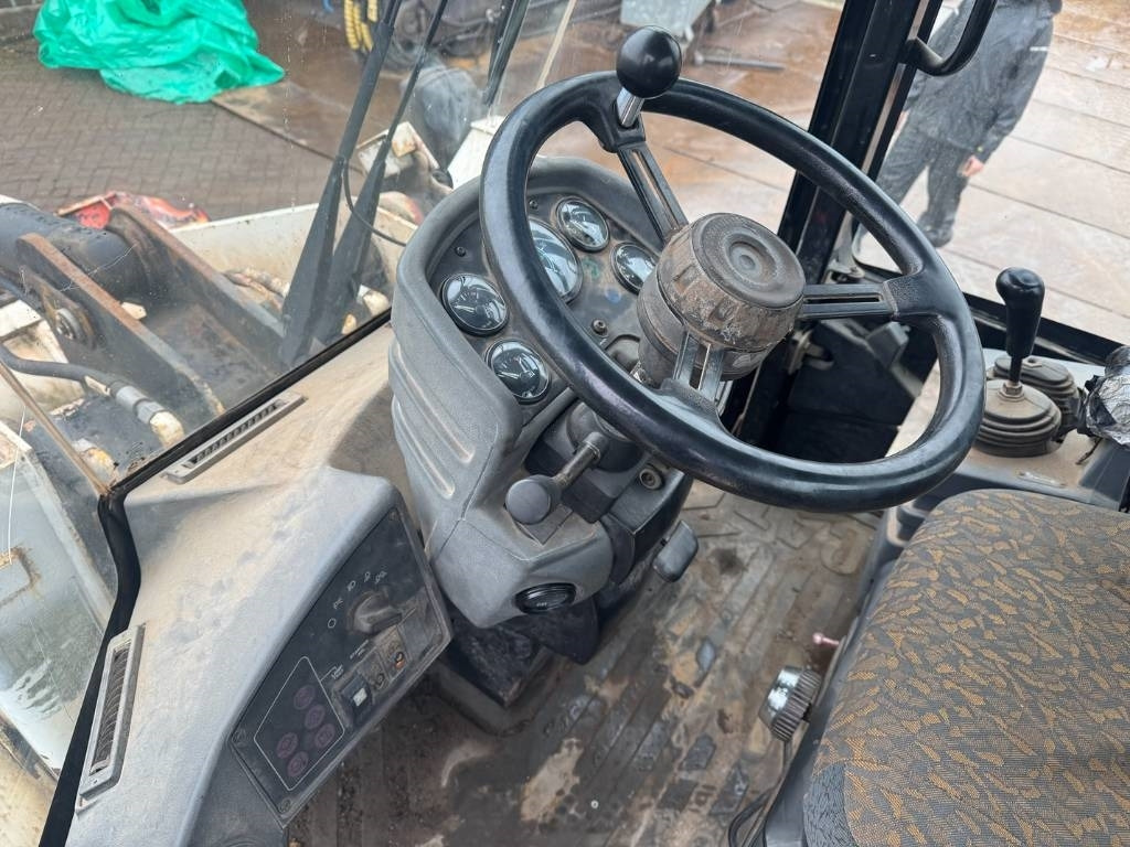 Chargeuse sur pneus CAT 914 G