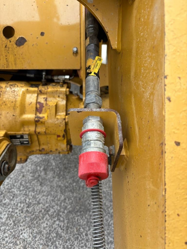 Chargeuse sur pneus CAT 918 M