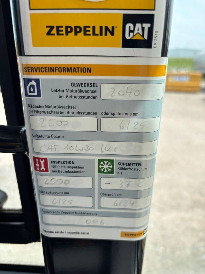 Chargeuse sur pneus CAT 918 M