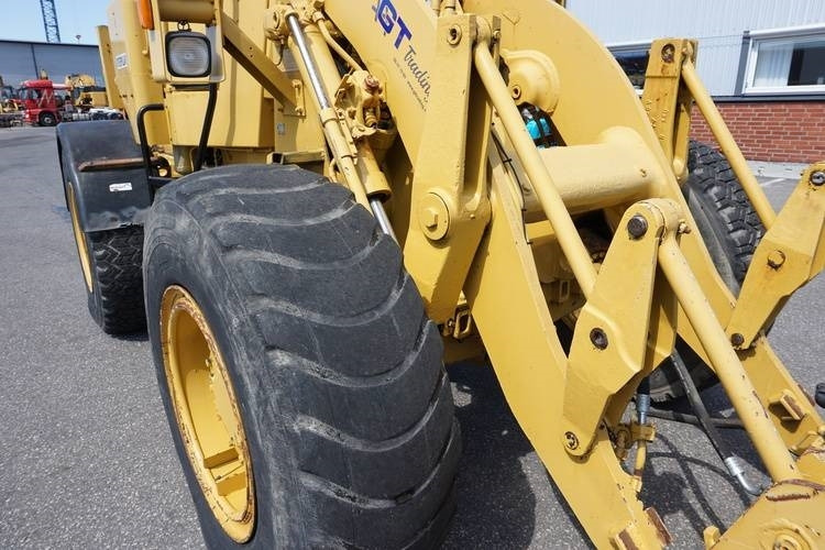 Chargeuse sur pneus CAT 920