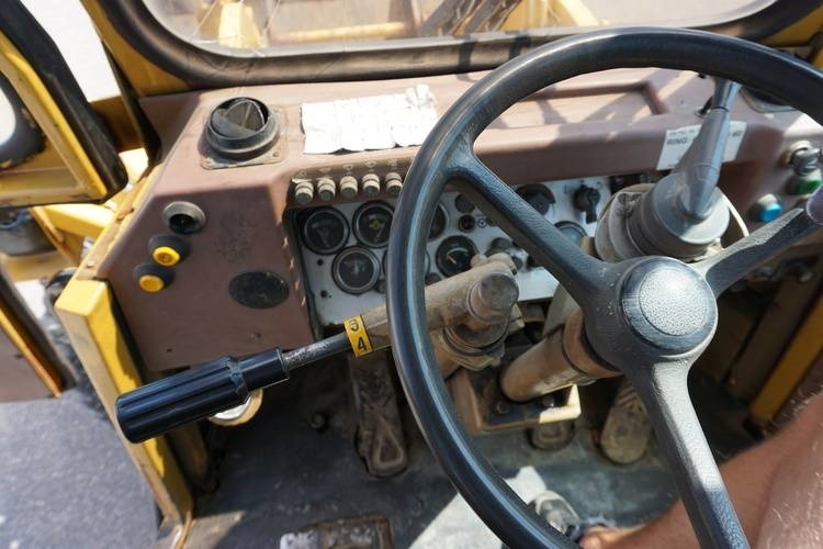 Chargeuse sur pneus CAT 920