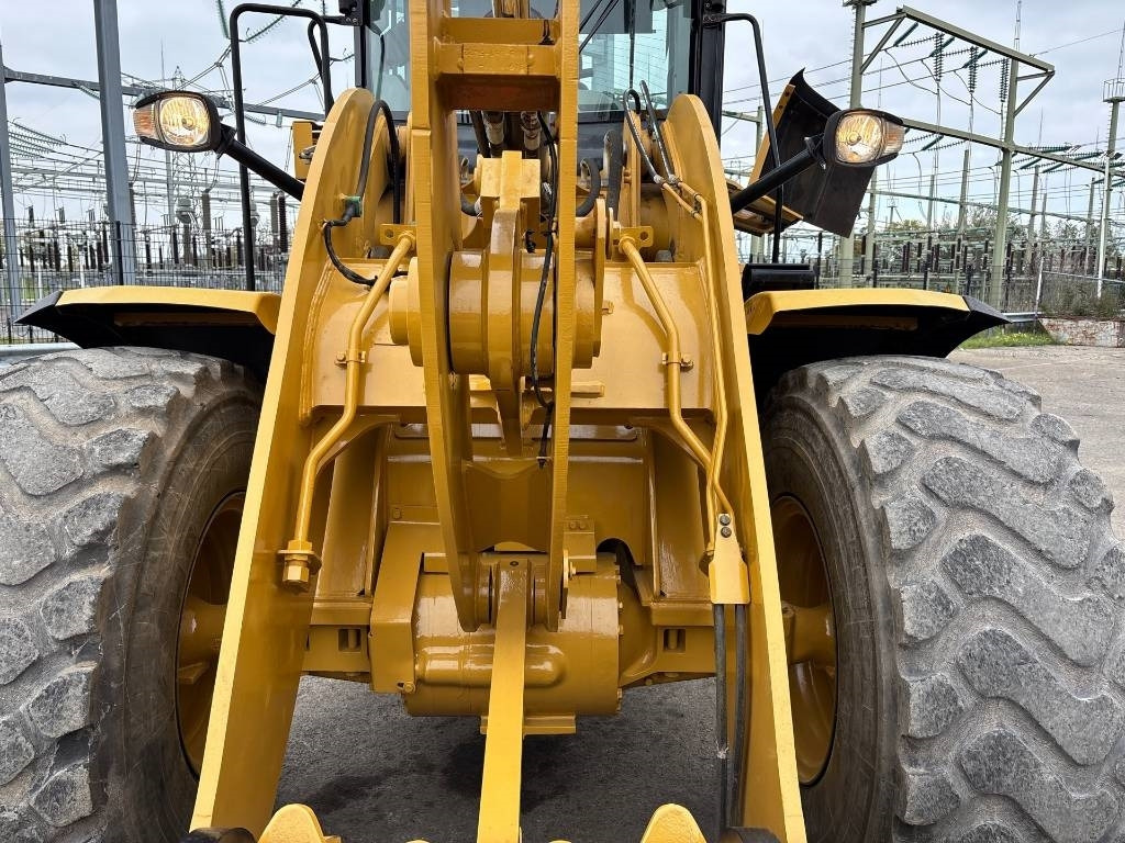 Chargeuse sur pneus CAT 926M