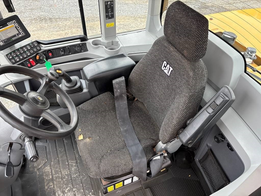 Chargeuse sur pneus CAT 926M