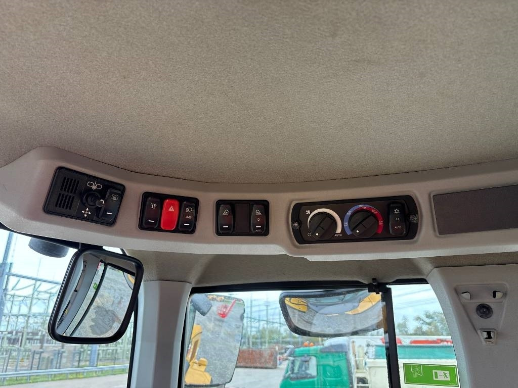 Chargeuse sur pneus CAT 926M