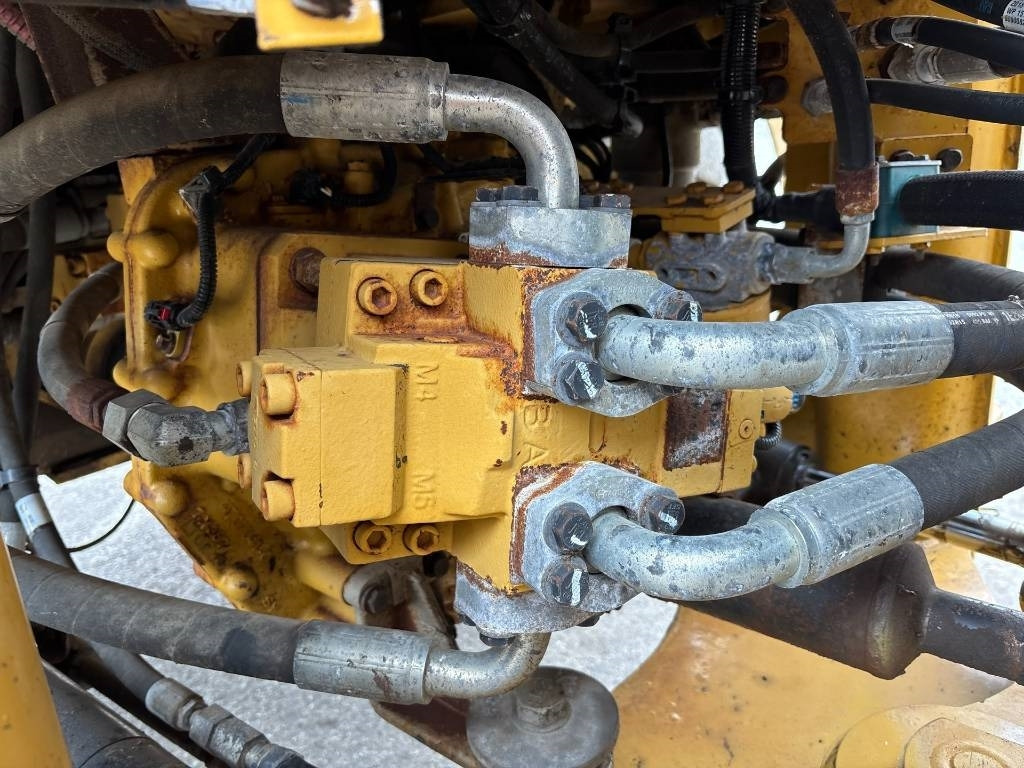 Chargeuse sur pneus CAT 926M