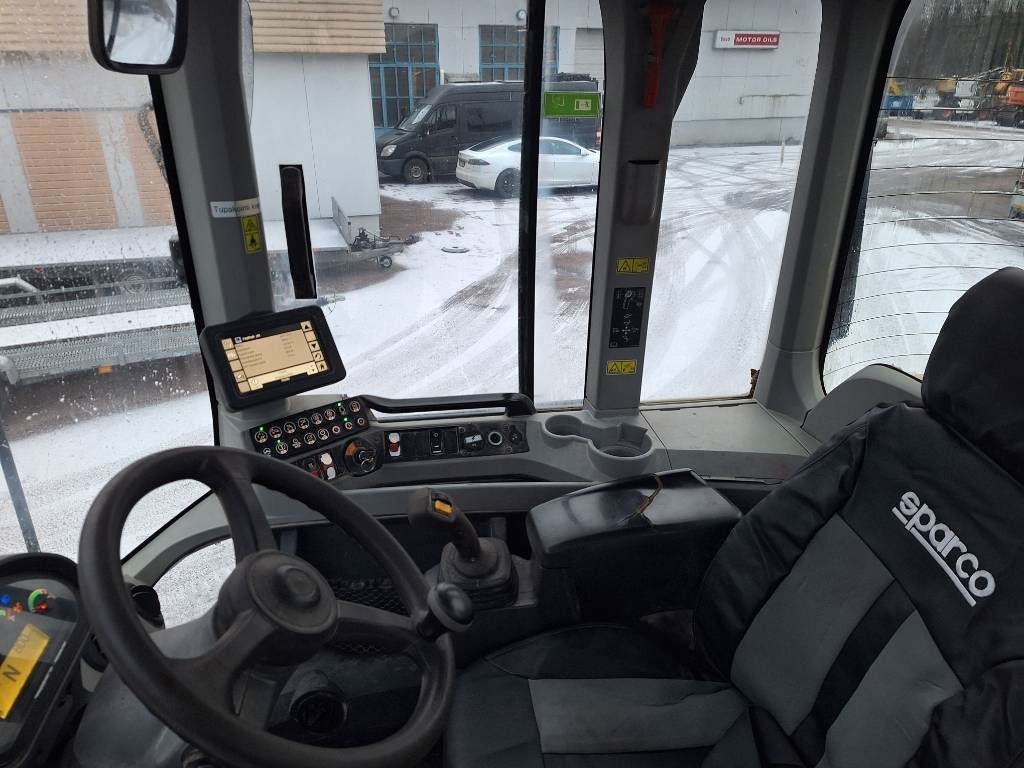 Chargeuse sur pneus CAT 926 M