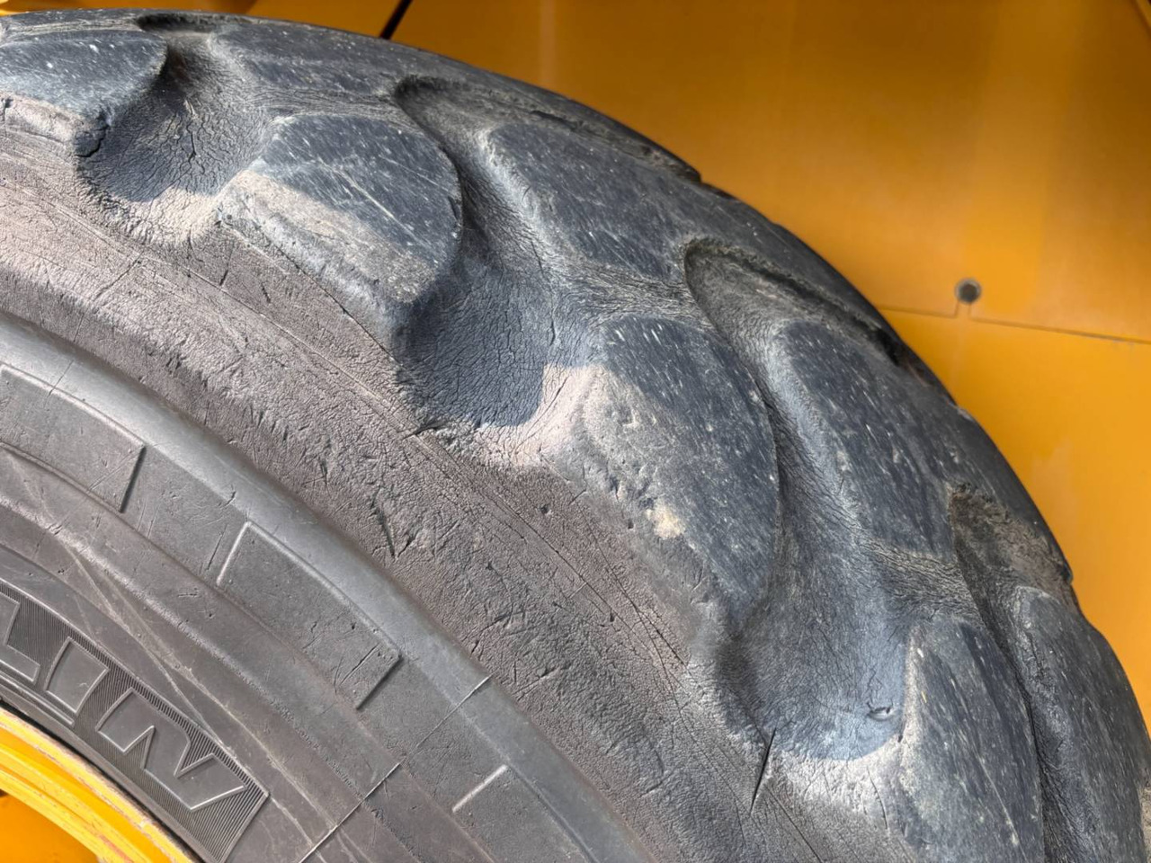 Chargeuse sur pneus CAT 938K