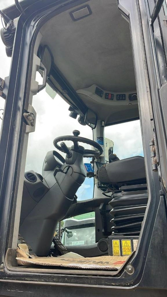 Chargeuse sur pneus CAT 938M