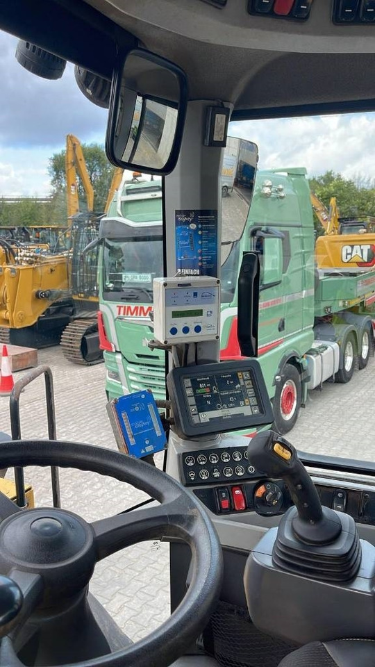 Chargeuse sur pneus CAT 938M