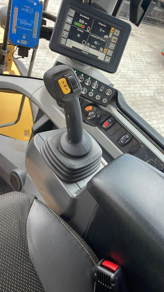 Chargeuse sur pneus CAT 938M