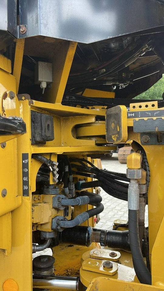 Chargeuse sur pneus CAT 938M