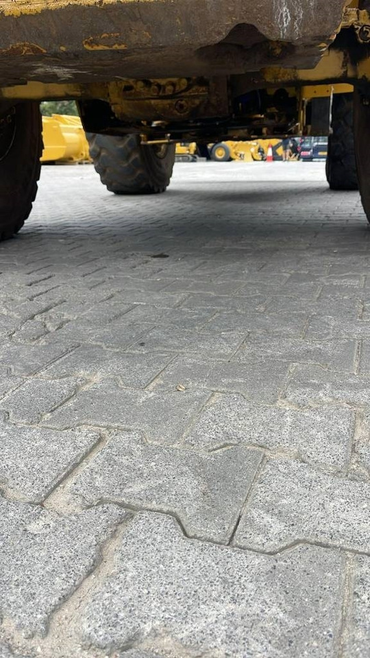 Chargeuse sur pneus CAT 938M