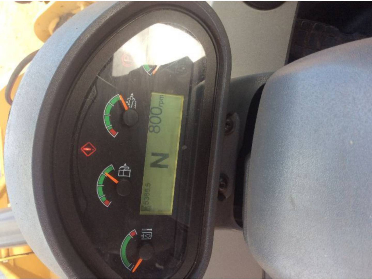 Chargeuse sur pneus CAT 938M