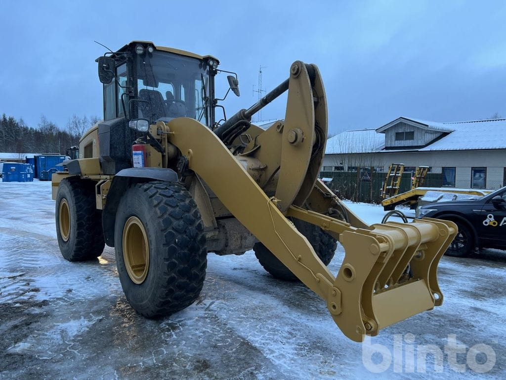 Chargeuse sur pneus CAT 938M Lång bom