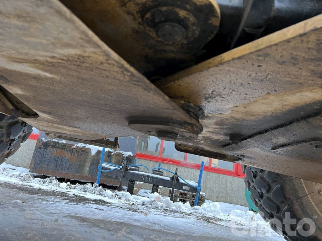 Chargeuse sur pneus CAT 938M Lång bom