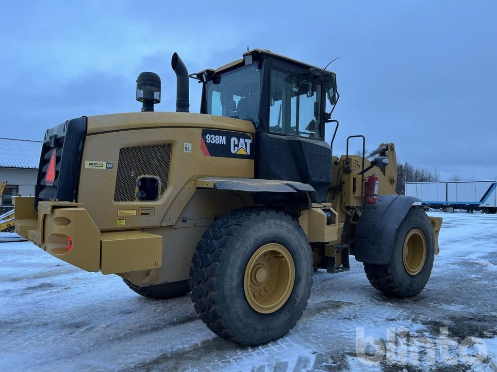 Chargeuse sur pneus CAT 938M Lång bom