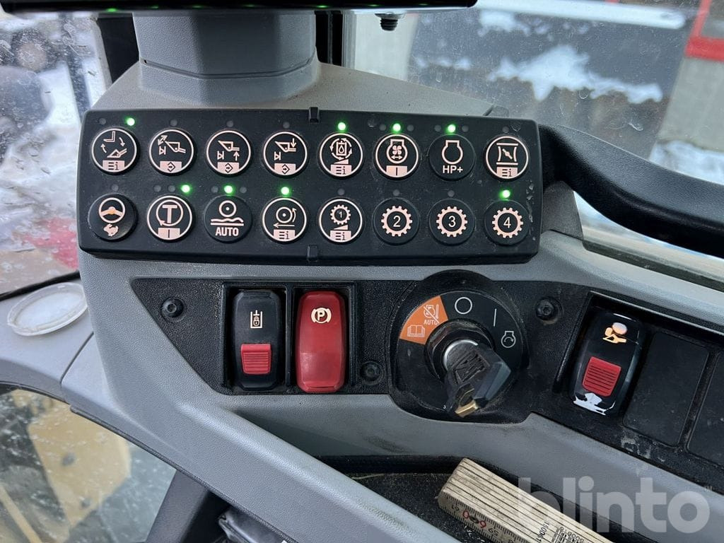 Chargeuse sur pneus CAT 938M Lång bom