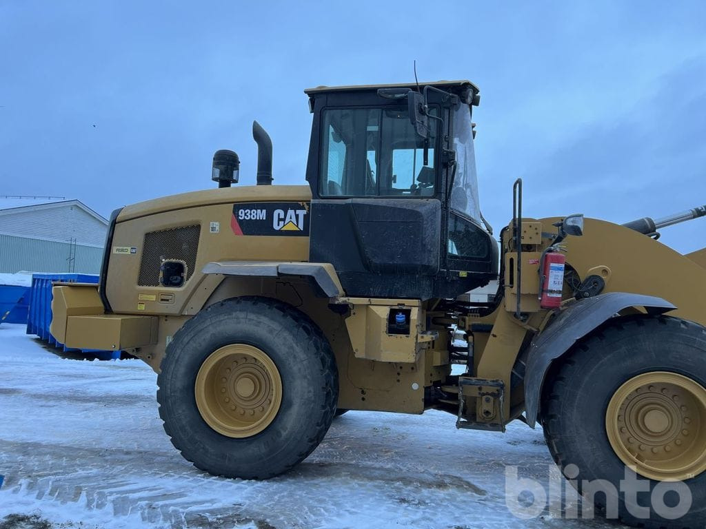 Chargeuse sur pneus CAT 938M Lång bom