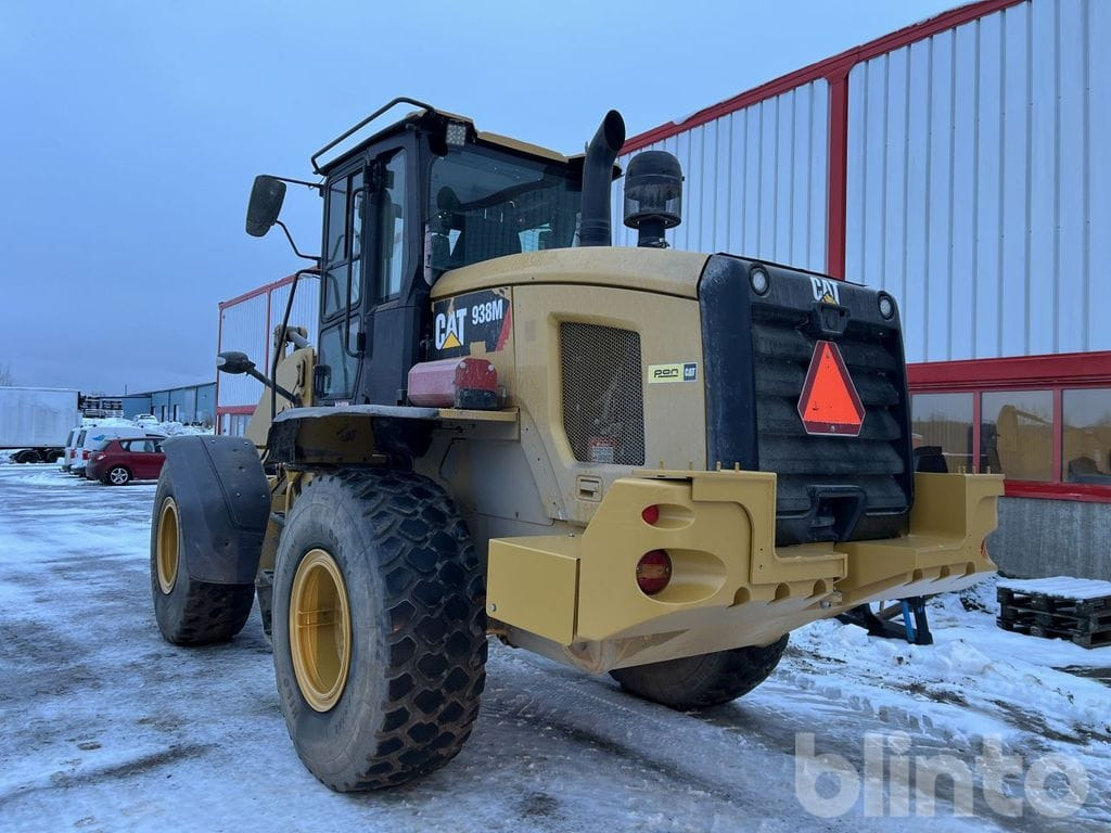 Chargeuse sur pneus CAT 938M Lång bom