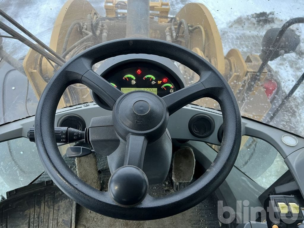 Chargeuse sur pneus CAT 938M Lång bom