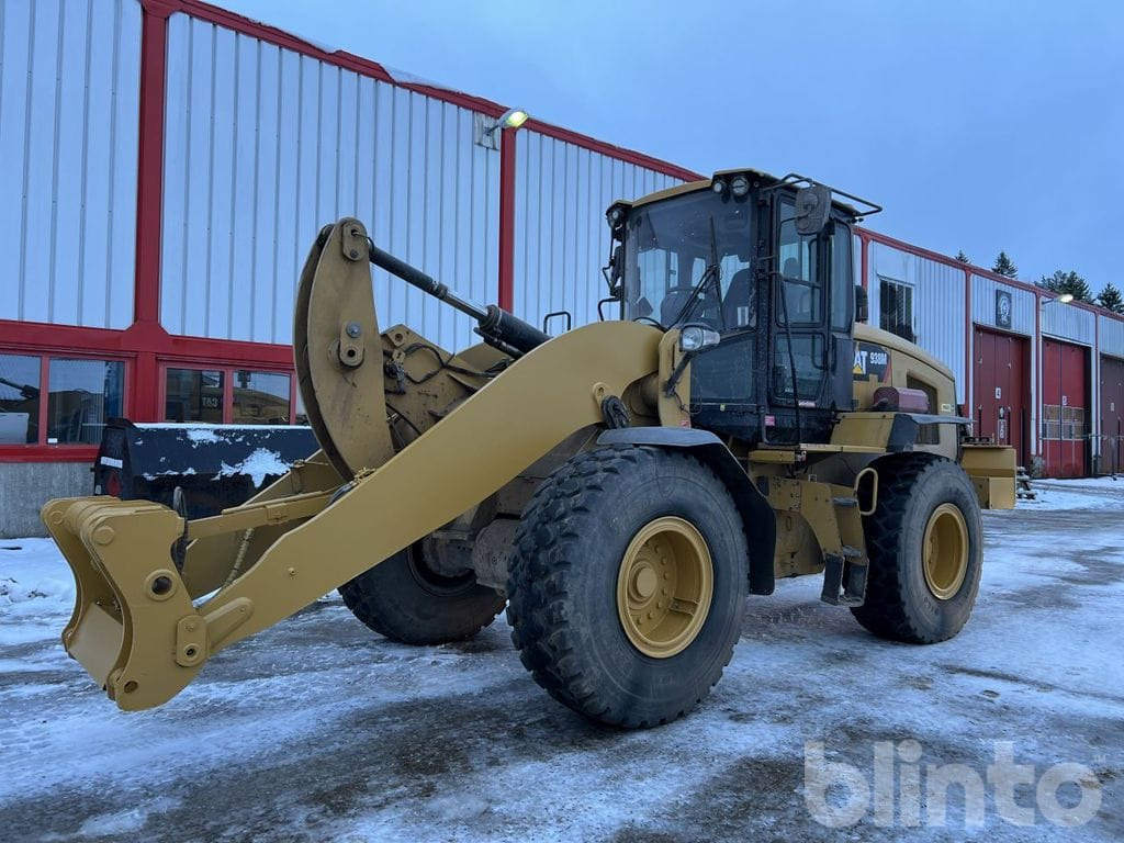 Chargeuse sur pneus CAT 938M Lång bom