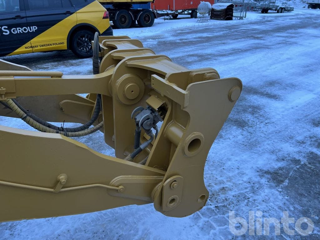 Chargeuse sur pneus CAT 938M Lång bom