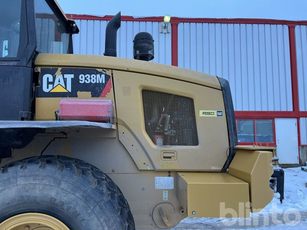Chargeuse sur pneus CAT 938M Lång bom