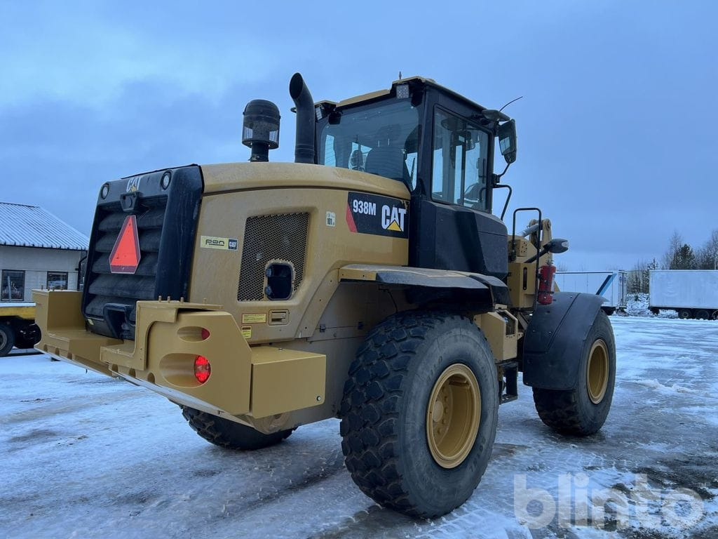 Chargeuse sur pneus CAT 938M Lång bom