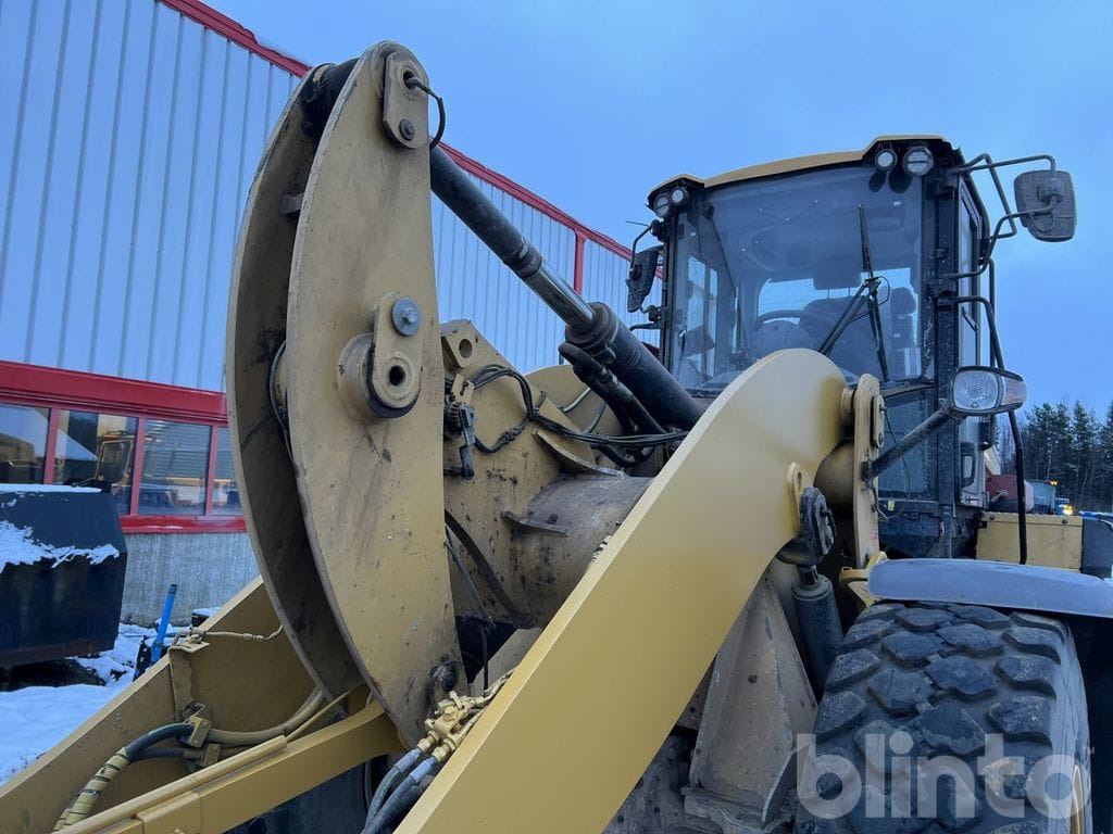 Chargeuse sur pneus CAT 938M Lång bom