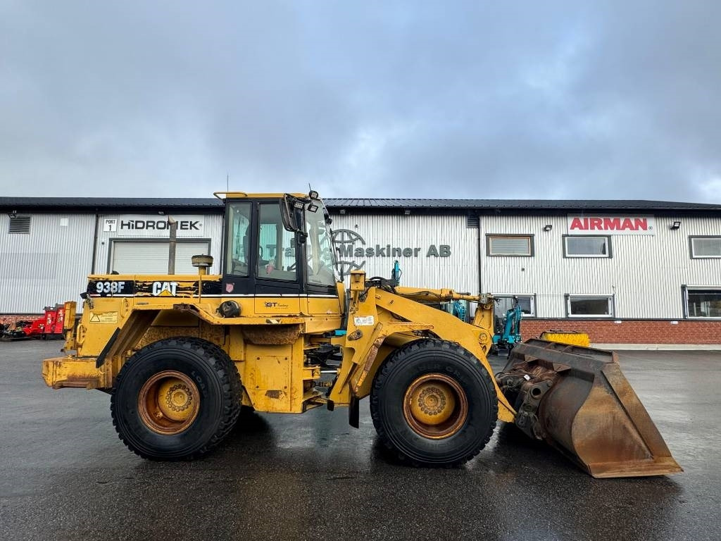 Chargeuse sur pneus CAT 938 F II