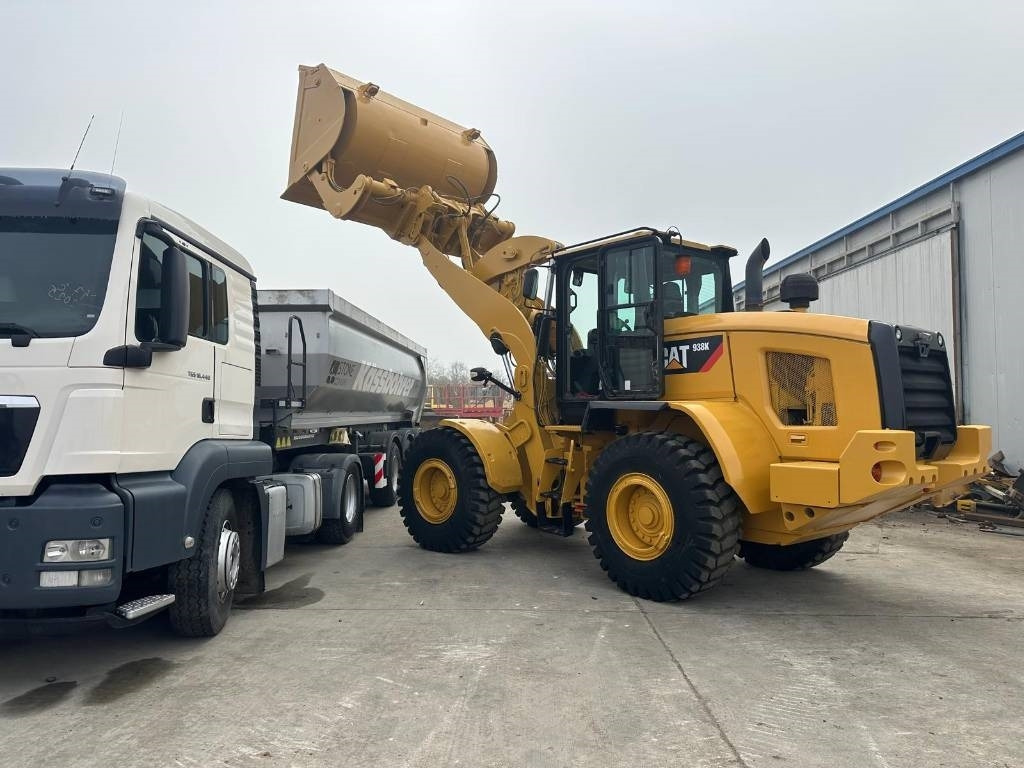 Chargeuse sur pneus CAT 938 K