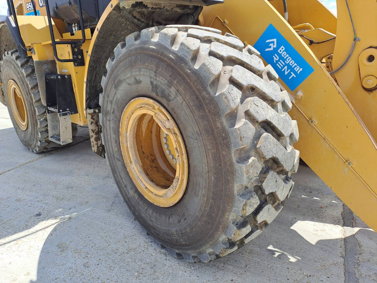 Chargeuse sur pneus CAT 950