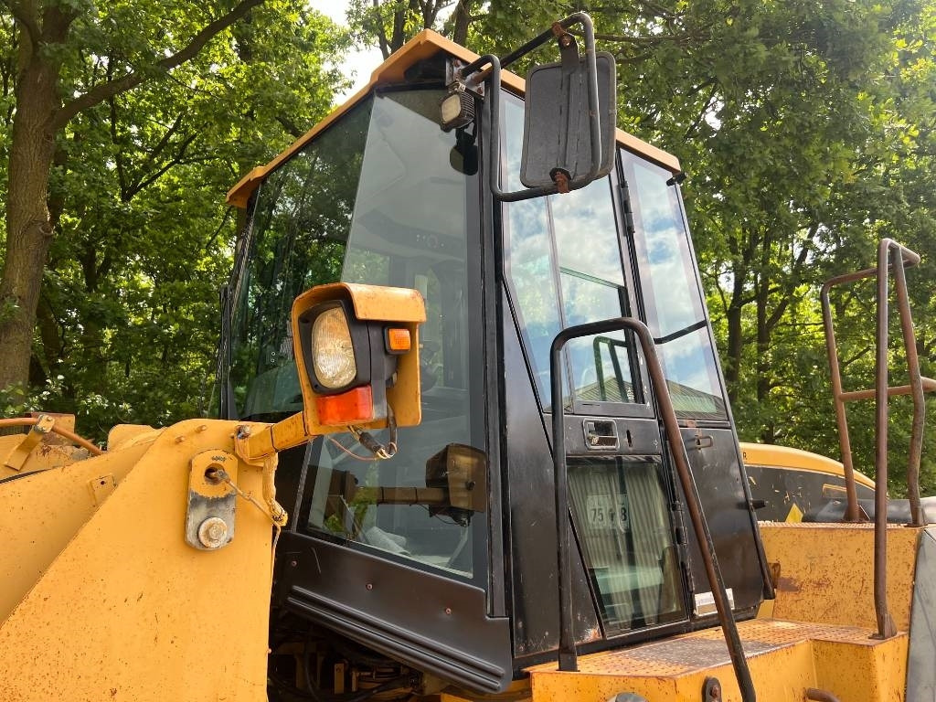 Chargeuse sur pneus CAT 950G