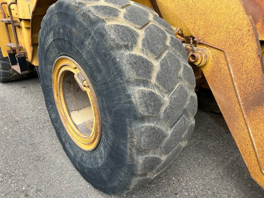 Chargeuse sur pneus CAT 950G