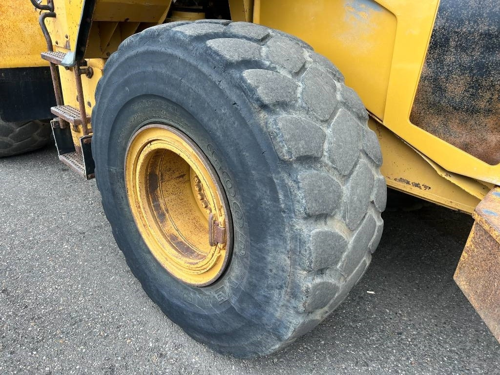 Chargeuse sur pneus CAT 950G