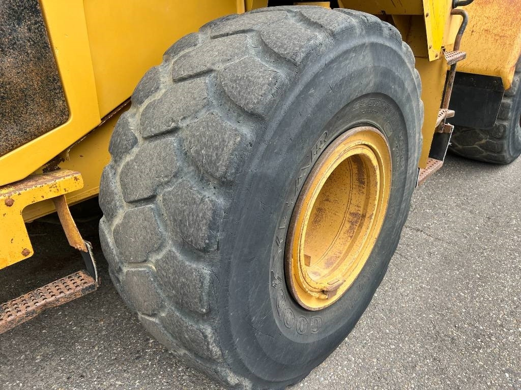 Chargeuse sur pneus CAT 950G