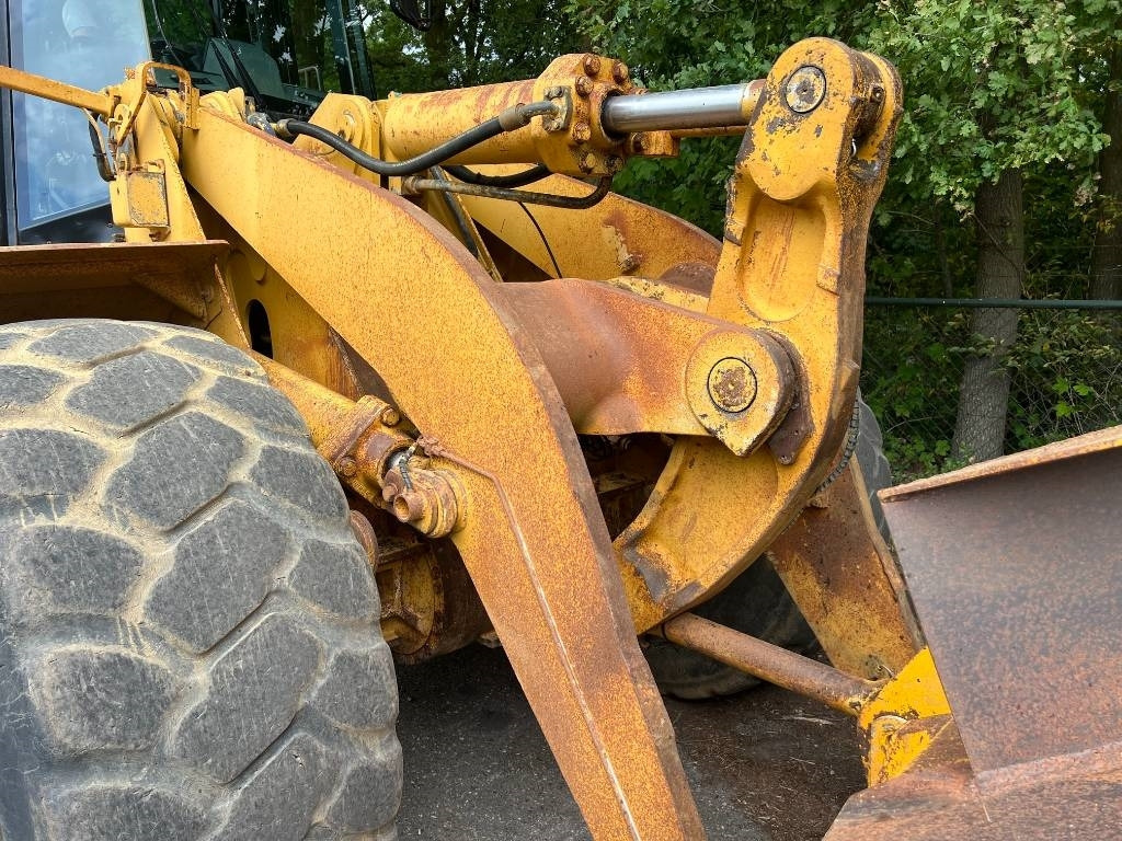 Chargeuse sur pneus CAT 950G